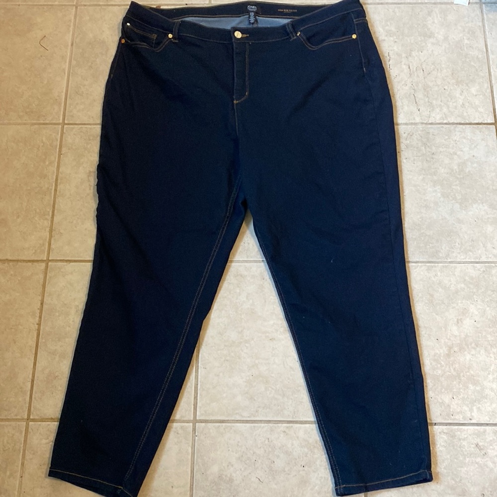 Jones. New York dark denim straight leg jeans